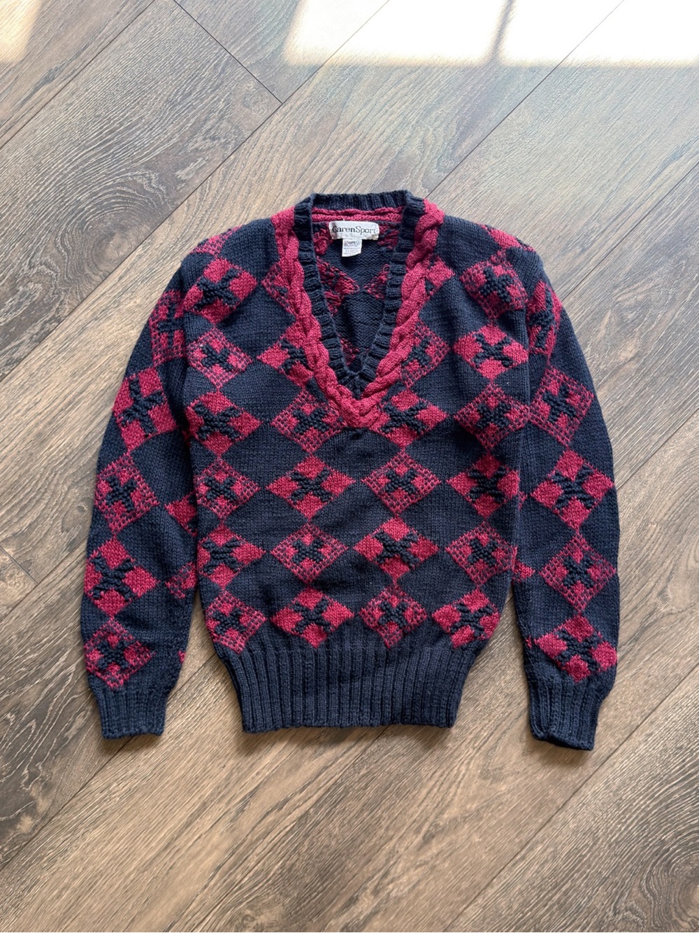 Women’s Small Argyle Chunky Knit Sweater Navy Burgundy Deep V-Neck Vintage 80s